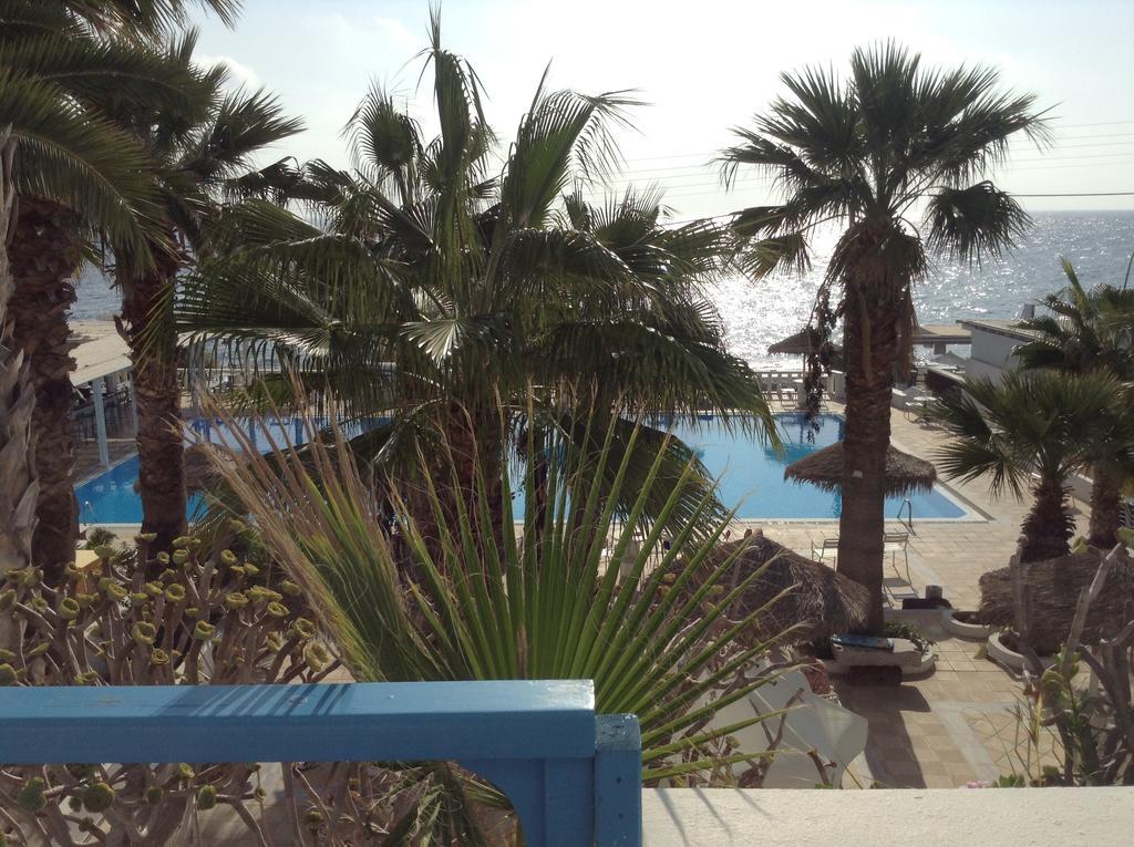 Kamari Beach Hotel Exterior photo